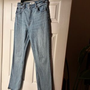 Abercrombie 90s straight ultra high rise